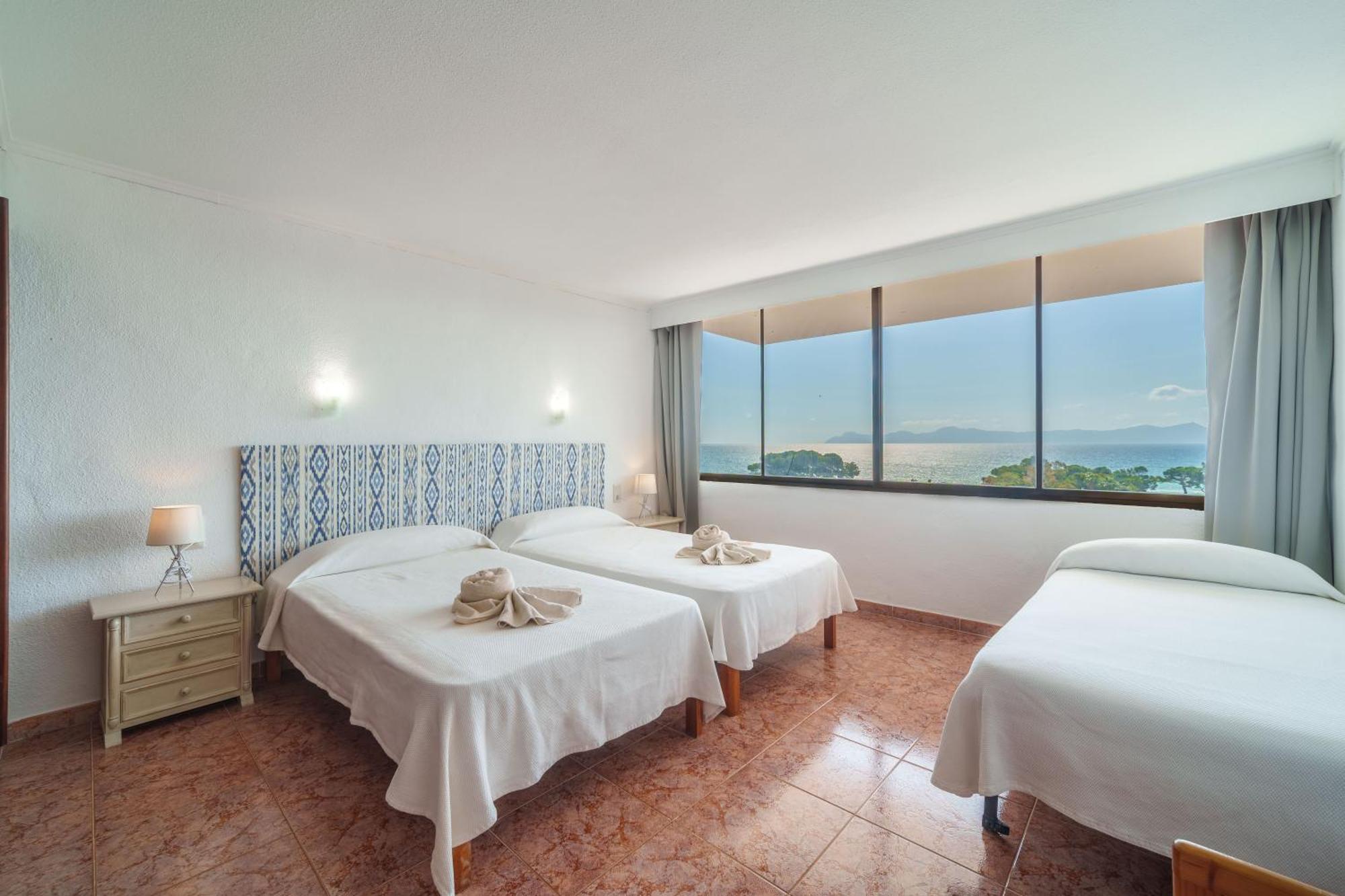 Apartment The Shell Ii, Views And Pool